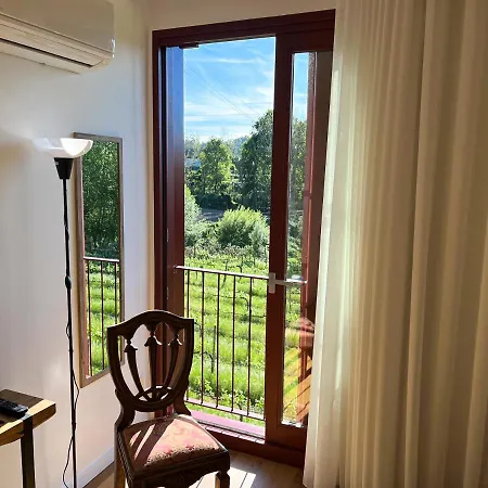 Quinta De Chousas - - *