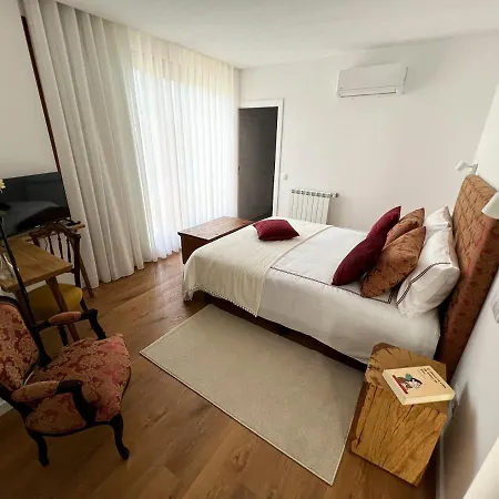 Quinta De Chousas - - * Braga