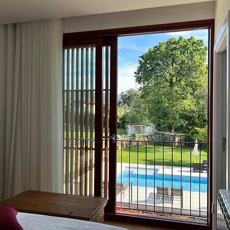 Quinta De Chousas - - *