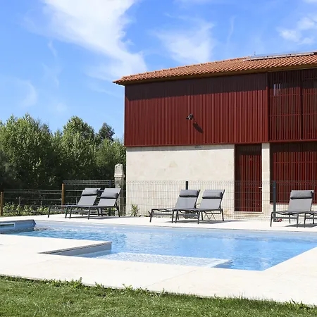 Quinta De Chousas - - *