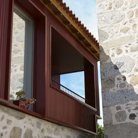 Quinta De Chousas - - *