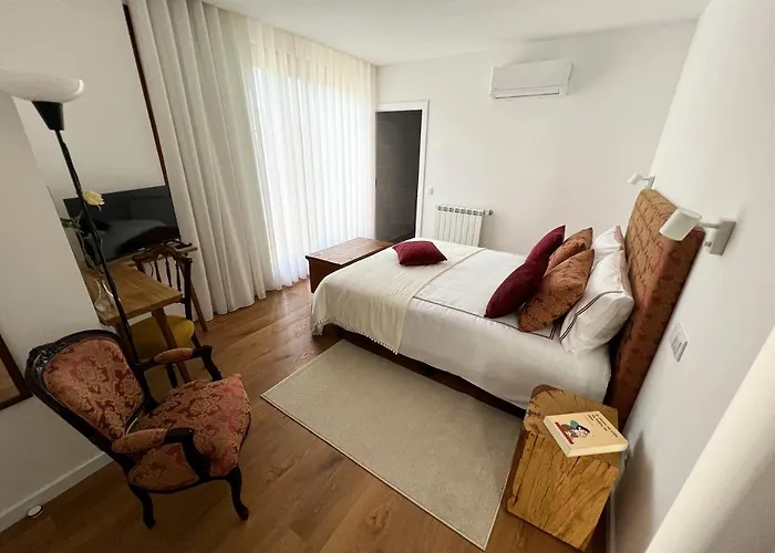 Quinta De Chousas - - * Braga